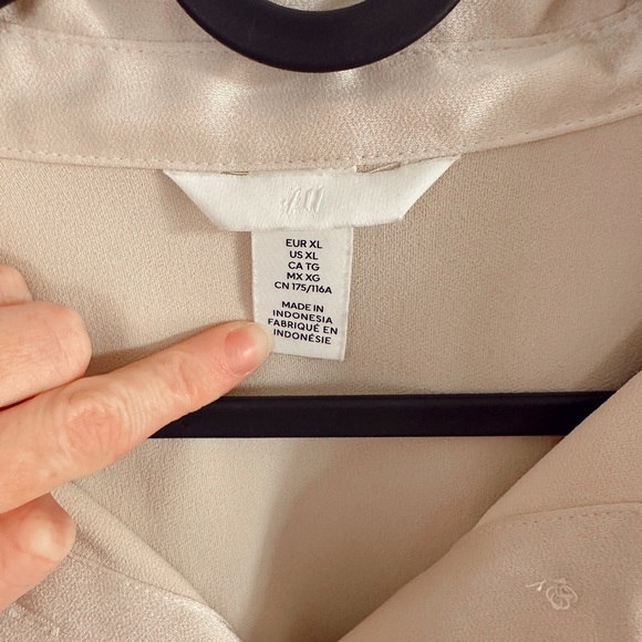 H&M Satin Button Down - Picture 2 of 2